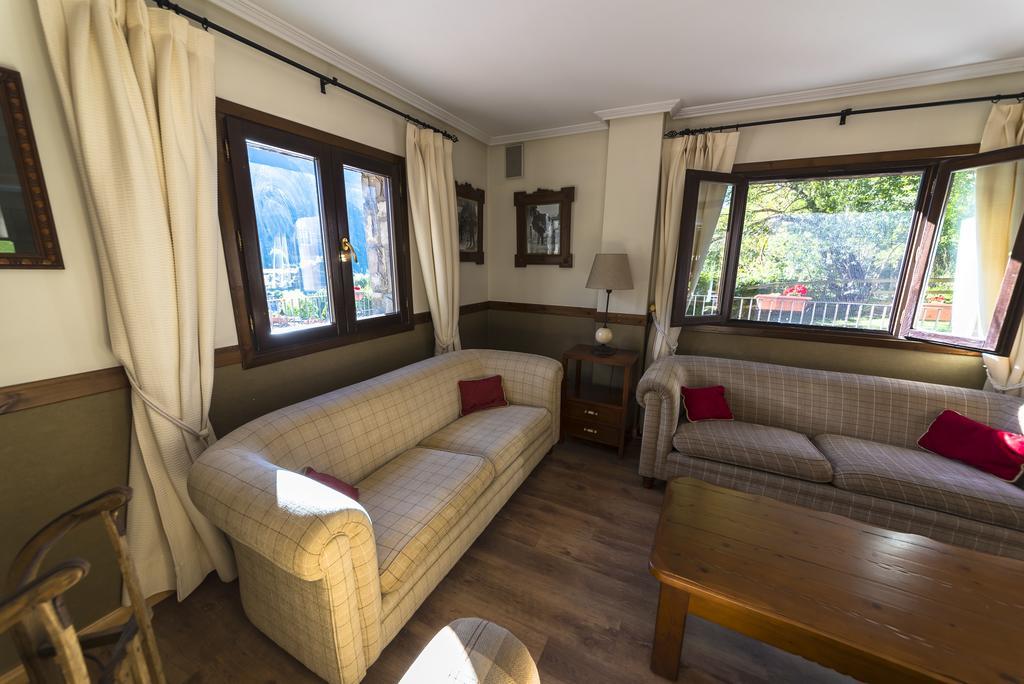 Aparthotel Sarrato Sallent de Gállego Dış mekan fotoğraf